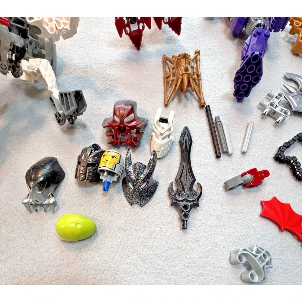 LEGO Bionicle Lot - 2000s Figures / Parts / Accessories - Used As-Is   13lbs